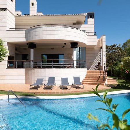 Beachside Villa In Puerto Marina, ベナルマデナ エクステリア 写真
