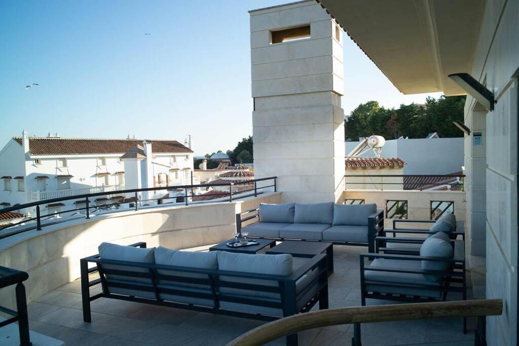 Beachside Villa In Puerto Marina, ベナルマデナ エクステリア 写真